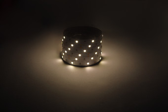 Светодиодная лента ЭРА LS5050 -7,2-30-12-3000K-IP20-1 year-5m теплый белый Б0059915