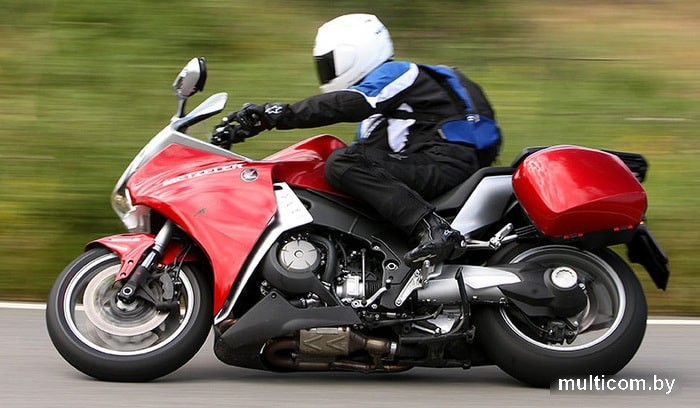 Metzeler Roadtec Z8 Interact 160/60ZR18 70W Rear